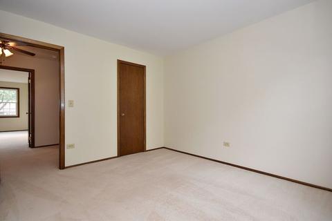 2242 Appleby Dr, Wheaton, IL 60189 photo 25