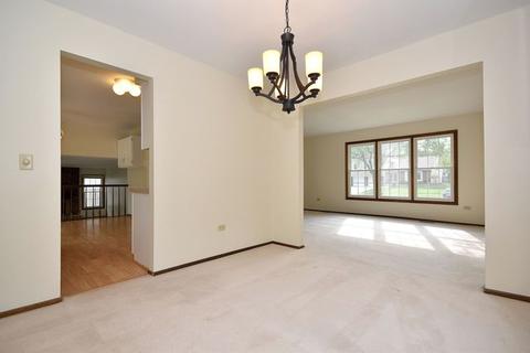 2242 Appleby Dr, Wheaton, IL 60189 photo 12