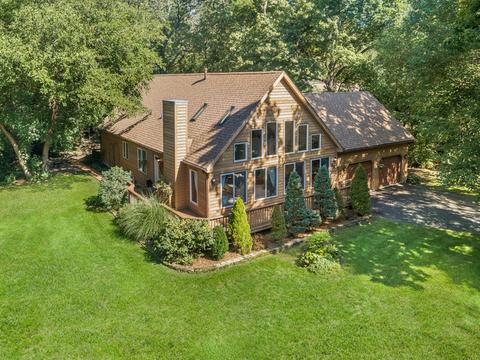 68 Hunter Ln, Bristol, IL 60512 photo 1
