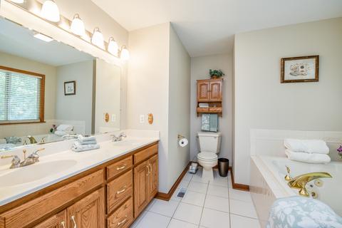 68 Hunter Ln, Bristol, IL 60512 photo 18