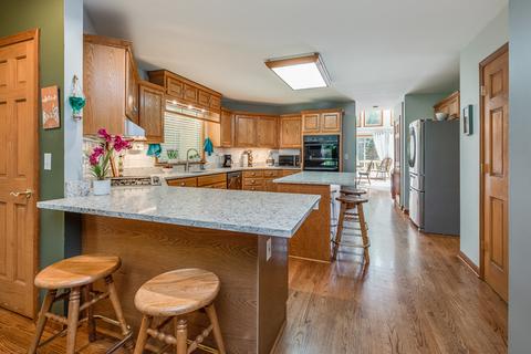 68 Hunter Ln, Bristol, IL 60512 photo 9