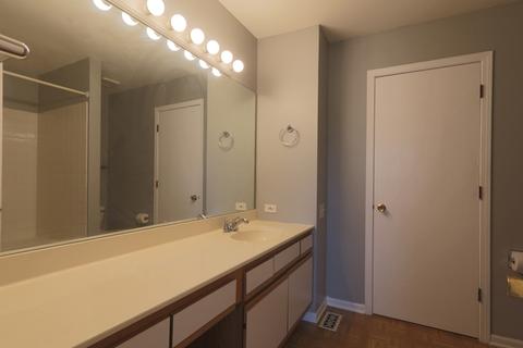 1866 Pebble Beach Cir, Elgin, IL 60123 photo 12