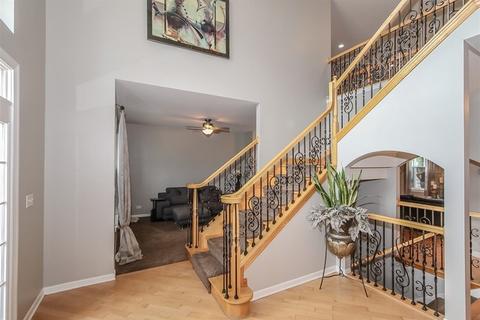 188 Primrose Ln, Bartlett, IL 60103 photo 3