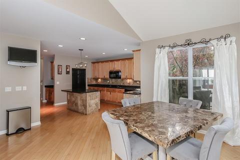 188 Primrose Ln, Bartlett, IL 60103 photo 13