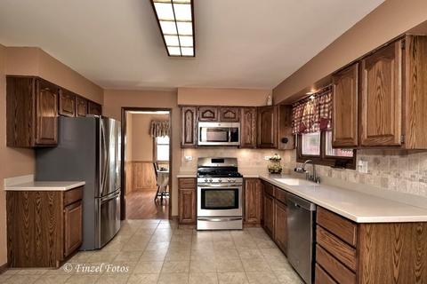 10111 Wilmette Ave, Algonquin, IL 60102 photo 7