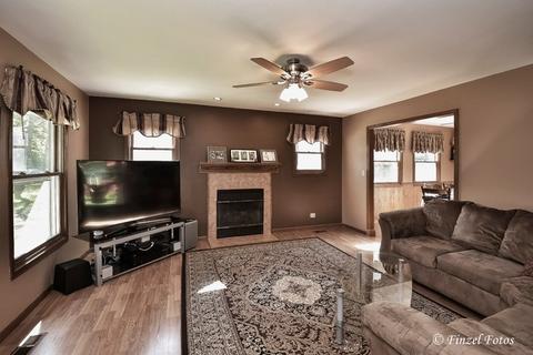 10111 Wilmette Ave, Algonquin, IL 60102 photo 5