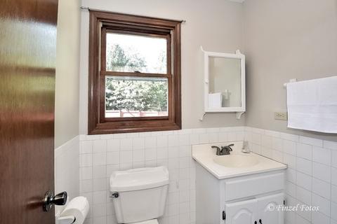 10111 Wilmette Ave, Algonquin, IL 60102 photo 10