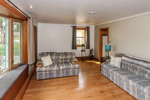 1114 E Grant Dr, Des Plaines, IL 60016 photo 6