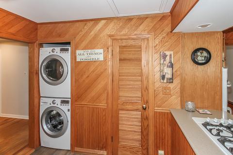 1114 E Grant Dr, Des Plaines, IL 60016 photo 13