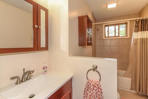 1114 E Grant Dr, Des Plaines, IL 60016 photo 4
