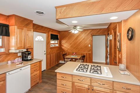 1114 E Grant Dr, Des Plaines, IL 60016 photo 7
