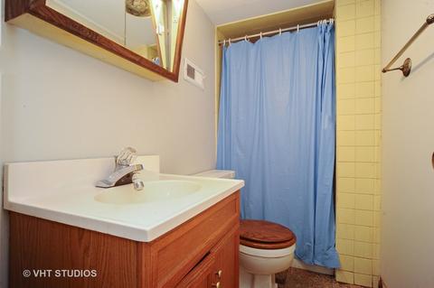 1092 Kenilworth Dr, Wheeling, IL 60090 photo 13