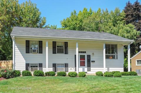 1092 Kenilworth Dr, Wheeling, IL 60090 photo 1