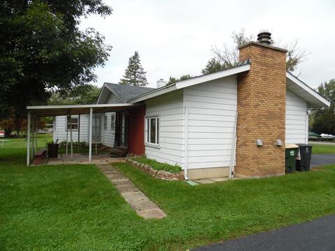 105 Nippersink Dr, Mchenry, IL 60050 photo 3