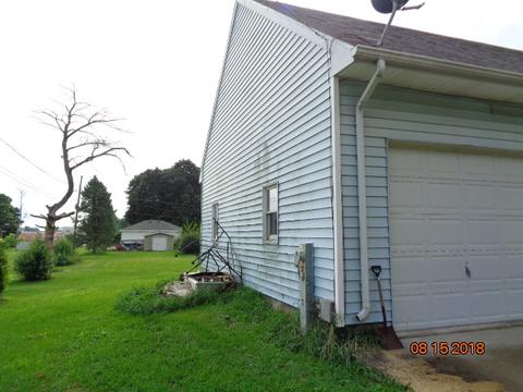 314 Sunset Ln, Mount Morris, IL 61054 photo 4