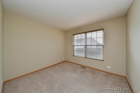 425 Haystack Ct, Dekalb, IL 60115 photo 13