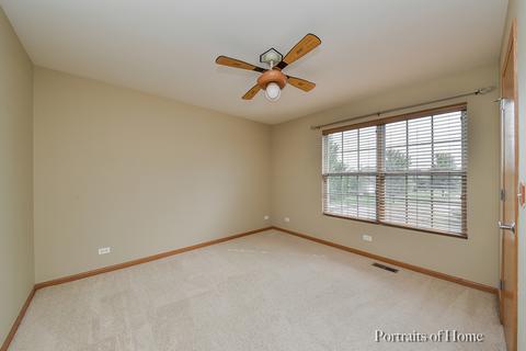 425 Haystack Ct, Dekalb, IL 60115 photo 17