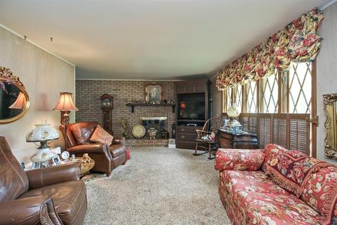 2881 Waldron Rd, Kankakee, IL 60901 photo 3