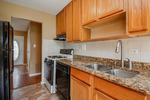 755 Evergreen Ln, Hoffman Estates, IL 60169 photo 6