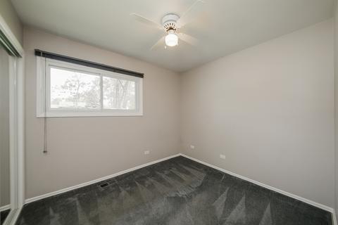 755 Evergreen Ln, Hoffman Estates, IL 60169 photo 12