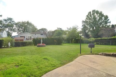 1081 Sherwood Dr, Wheeling, IL 60090 photo 13