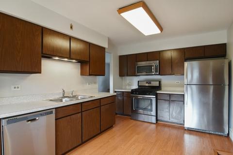 1081 Sherwood Dr, Wheeling, IL 60090 photo 5