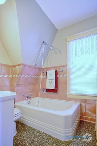 808 Saint John St, Elgin, IL 60120 photo 12