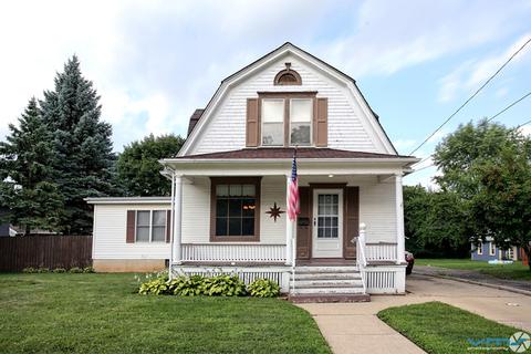 808 Saint John St, Elgin, IL 60120 photo 2