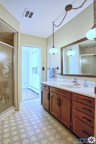 808 Saint John St, Elgin, IL 60120 photo 18