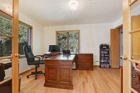 310 Royal Oak Dr, Steger, IL 60475 photo 9