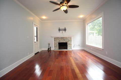 625 N Spring St, Elgin, IL 60120 photo 11
