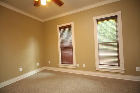 625 N Spring St, Elgin, IL 60120 photo 13