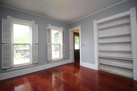 625 N Spring St, Elgin, IL 60120 photo 9