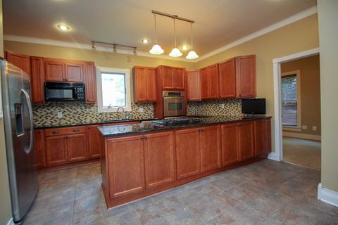 625 N Spring St, Elgin, IL 60120 photo 8