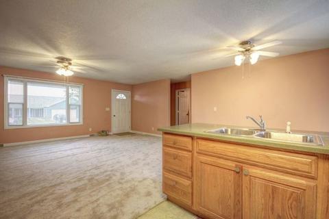 439 E Meuser Dr, Paxton, IL 60957 photo 8