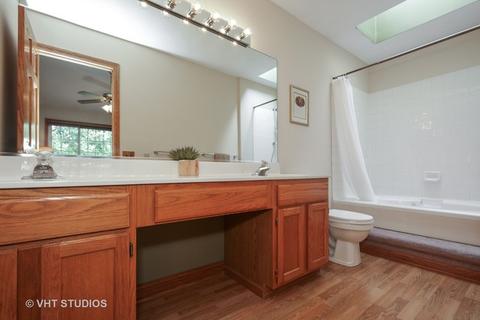 428 Snow Drift Cir, Bartlett, IL 60103 photo 9