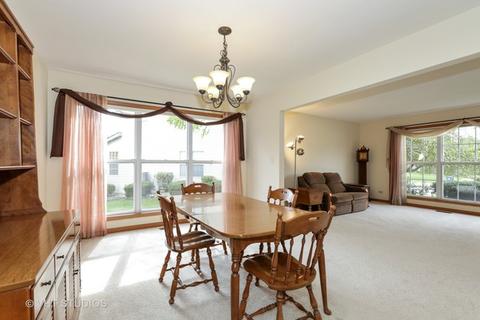 8 Lancaster Ct, Algonquin, IL 60102 photo 6