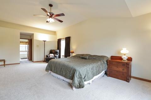 8 Lancaster Ct, Algonquin, IL 60102 photo 10