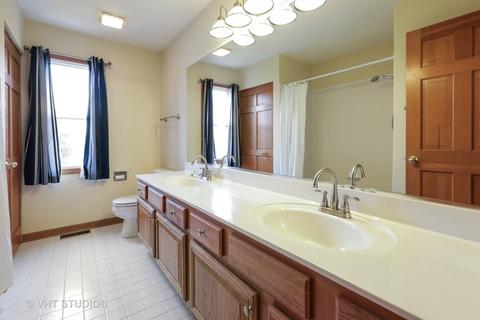 8 Lancaster Ct, Algonquin, IL 60102 photo 17