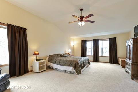 8 Lancaster Ct, Algonquin, IL 60102 photo 9