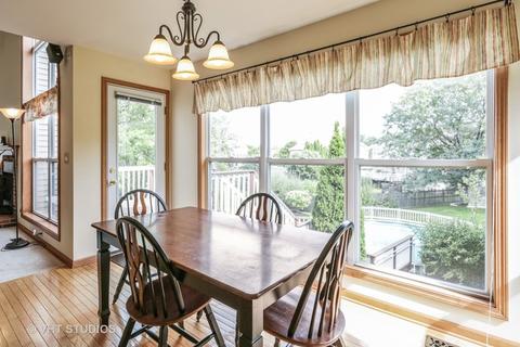 8 Lancaster Ct, Algonquin, IL 60102 photo 5