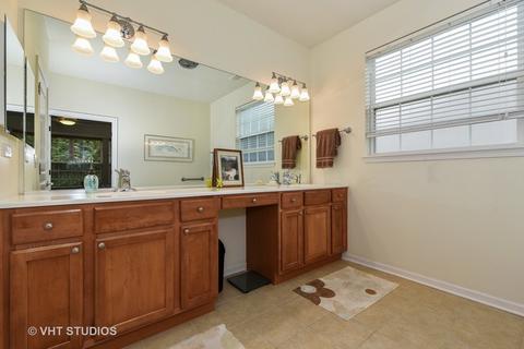 723 Tahoe Trl, Elgin, IL 60124 photo 12