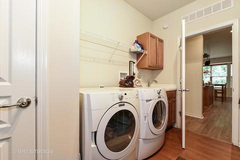 723 Tahoe Trl, Elgin, IL 60124 photo 10