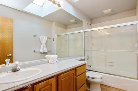 110 Forestview Dr, Elgin, IL 60120 photo 14