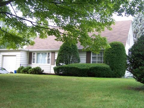 809 N Allen Ave, Mchenry, IL 60050 photo 1
