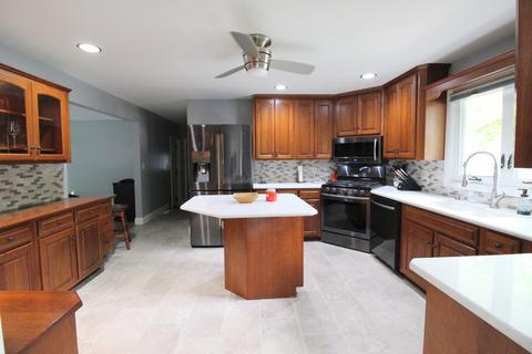 850 S Yates Ave, Kankakee, IL 60901 photo 3