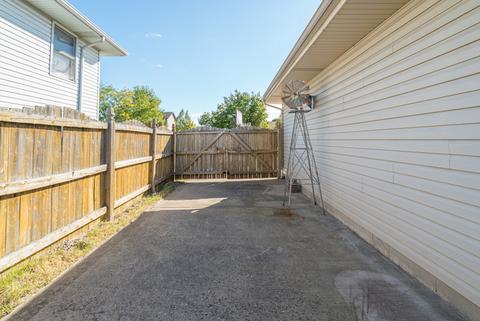 1903 Winger Dr, Plainfield, IL 60586 photo 2