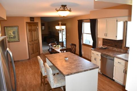 219 Deerhaven Dr, Minooka, IL 60447 photo 10