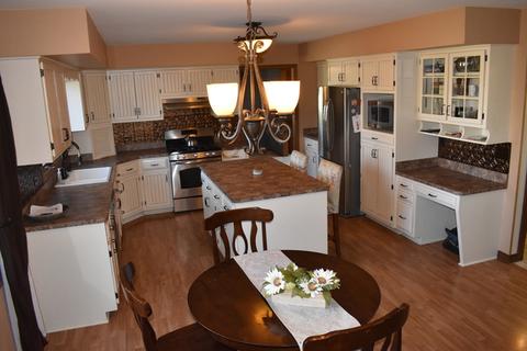 219 Deerhaven Dr, Minooka, IL 60447 photo 8