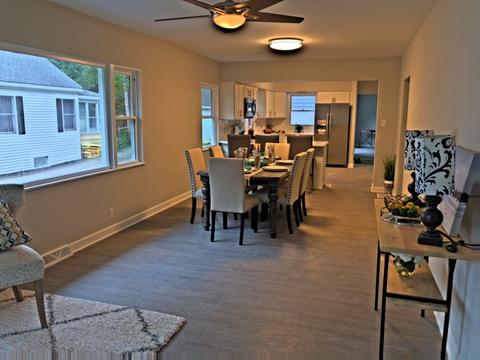 1635 N Riverside Dr, Mchenry, IL 60050 photo 3